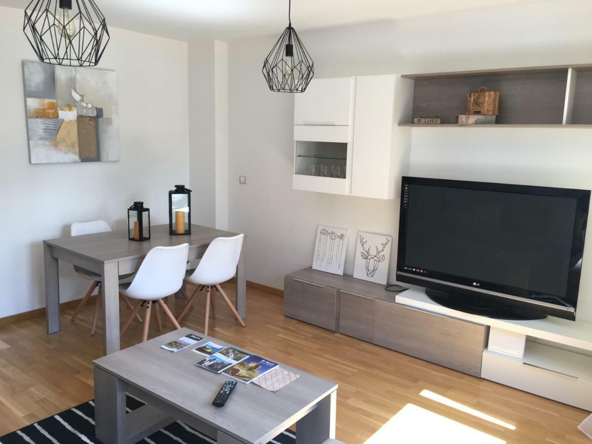Alojamiento La Rosaleda Ponferrada Bagian luar foto
